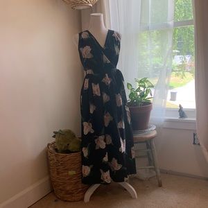 Beautiful Banana Republic Wrap Midi Dress